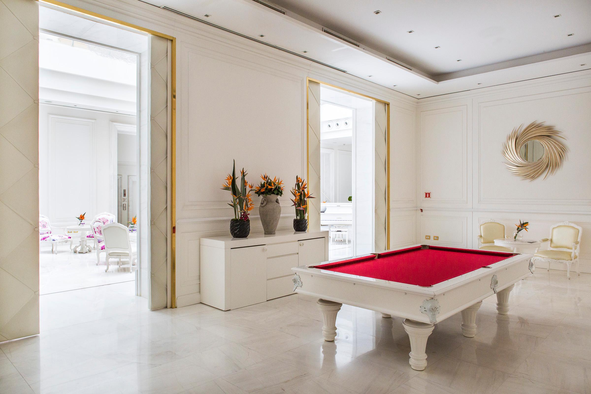 บอสโกโล นีซ โฮเทล แอนด์ สปา Hotel ภายนอก รูปภาพ The Billiard Room