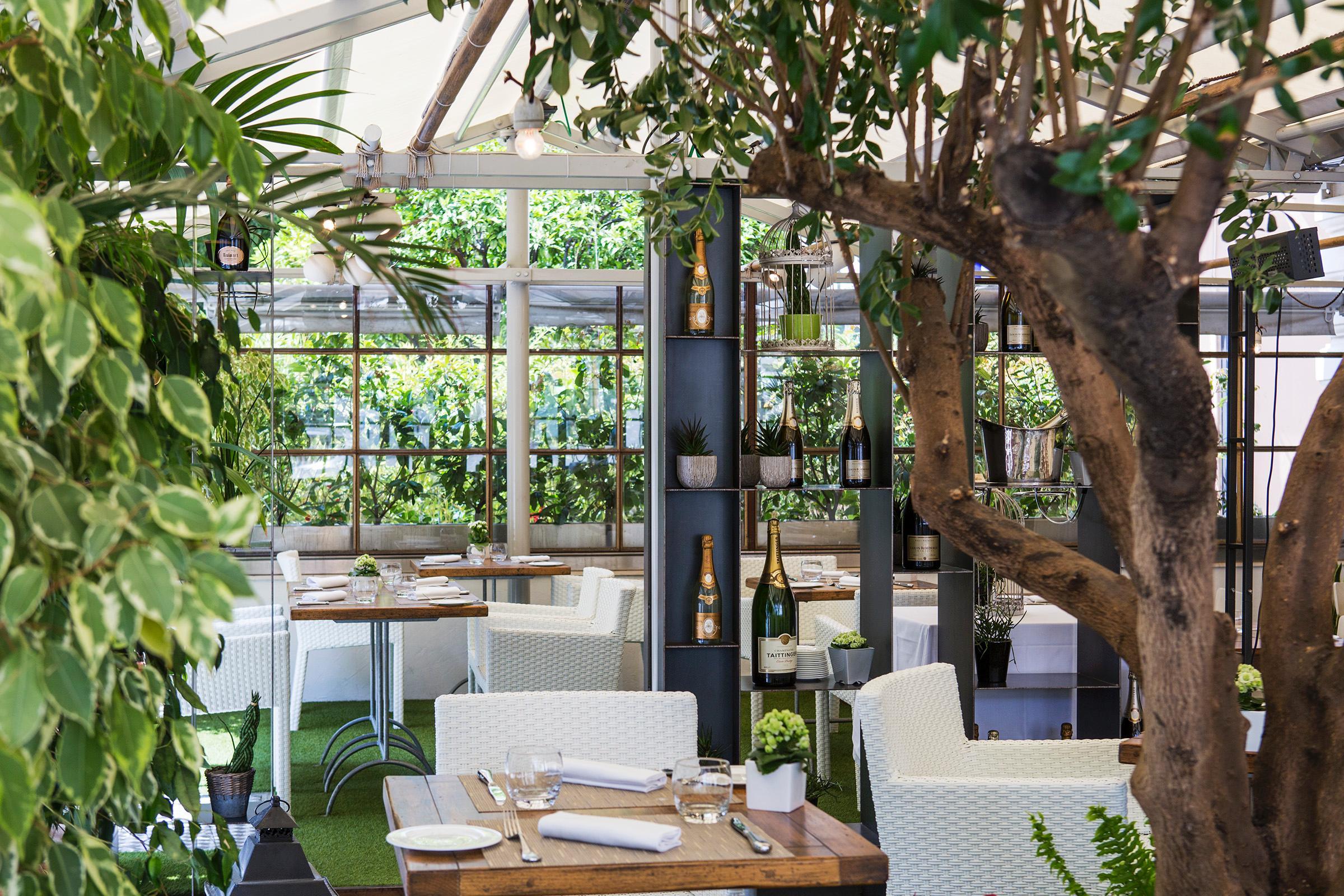 บอสโกโล นีซ โฮเทล แอนด์ สปา Hotel ภายนอก รูปภาพ The interior of the restaurant