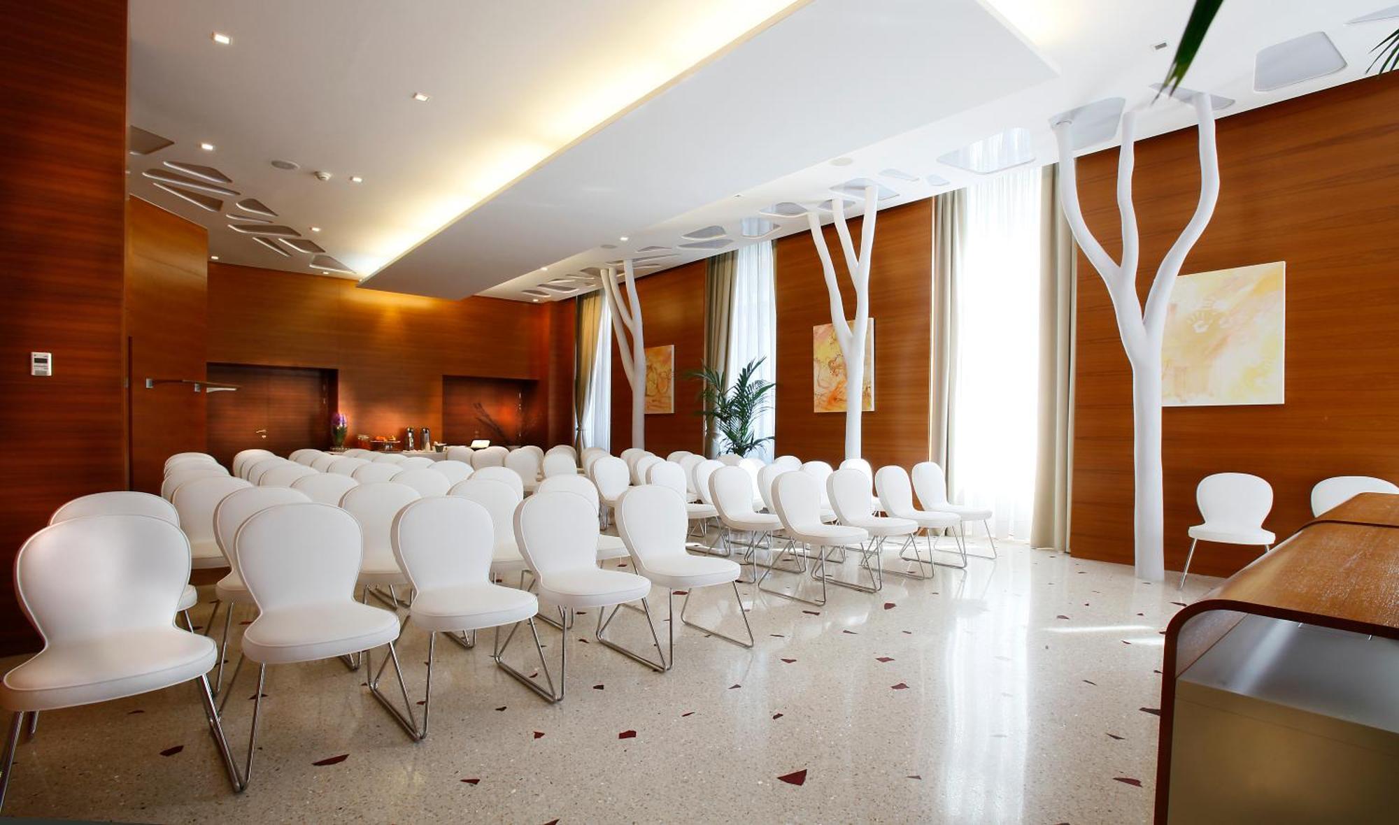 บอสโกโล นีซ โฮเทล แอนด์ สปา Hotel ภายนอก รูปภาพ The interior of the hotel