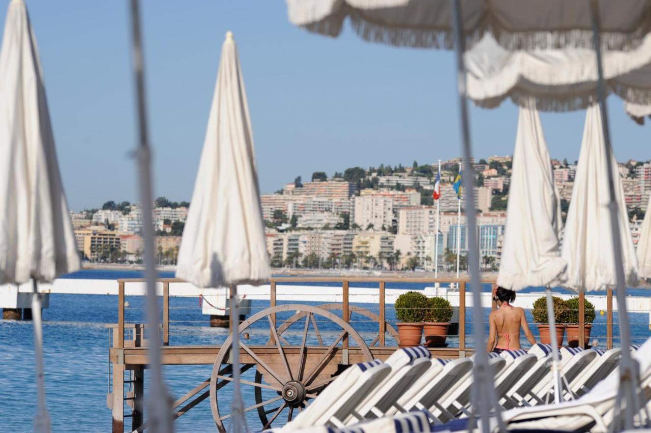 บอสโกโล นีซ โฮเทล แอนด์ สปา Hotel ภายนอก รูปภาพ View of the city from the port